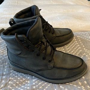 LL Bean Men Boot - 8.5 - Like New!